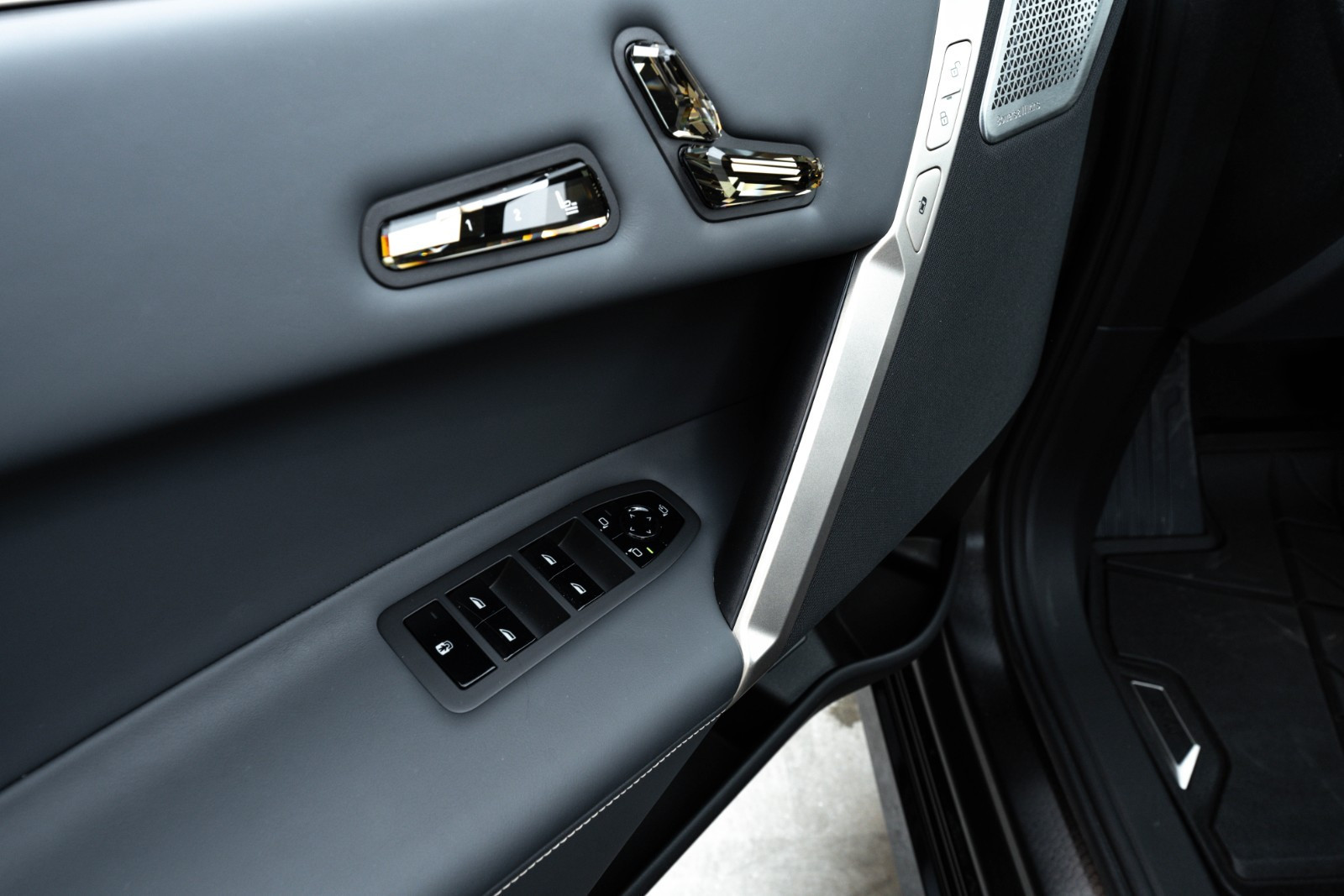 BMW iX M60