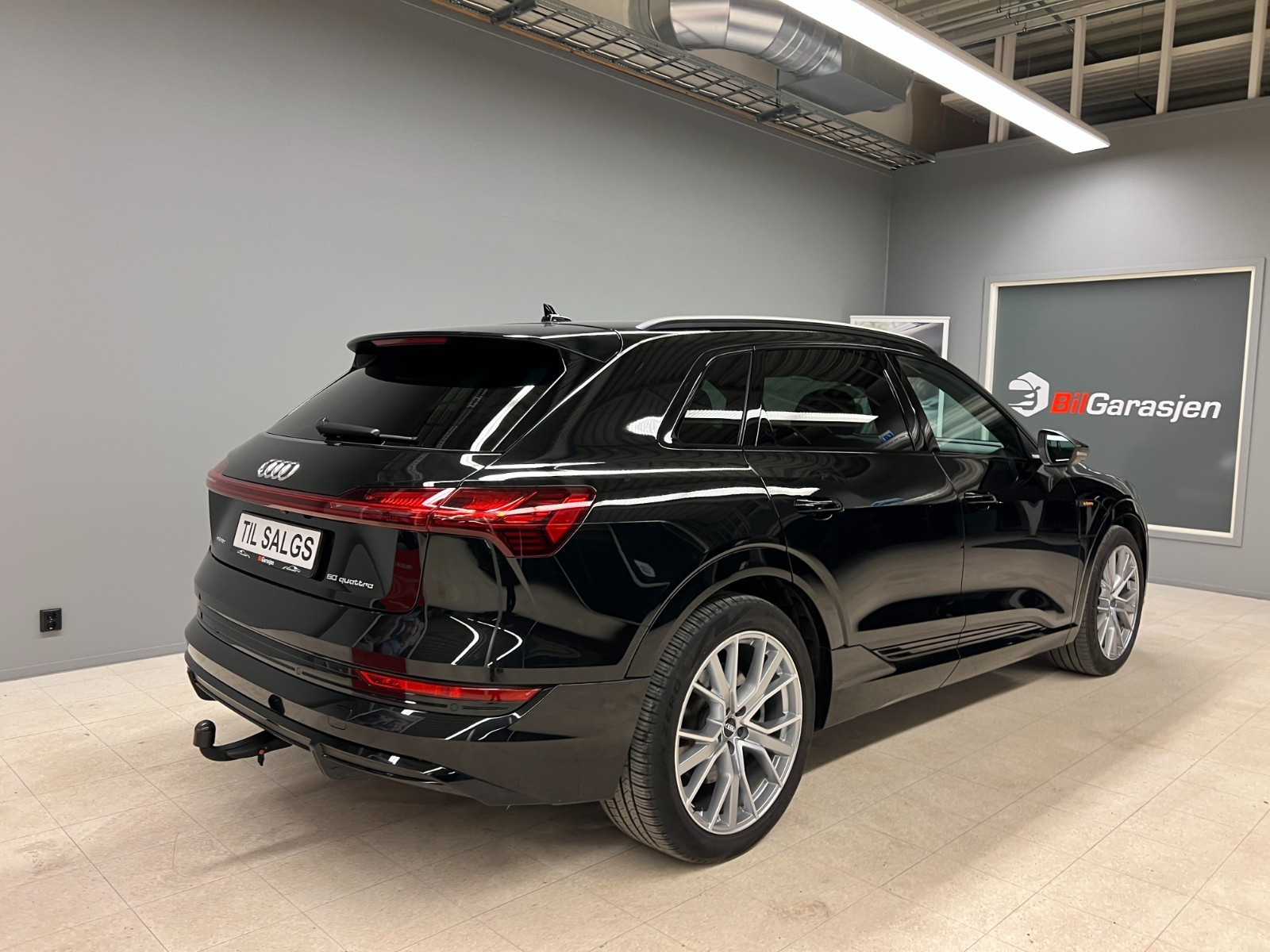 Audi e-tron