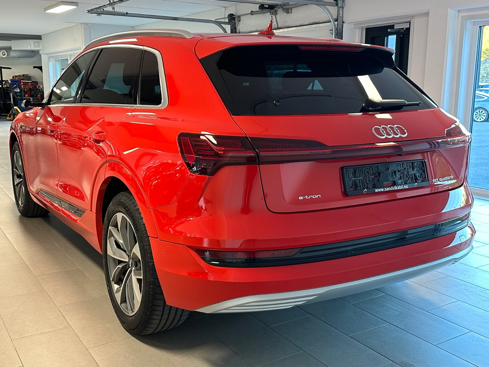 Audi e-tron