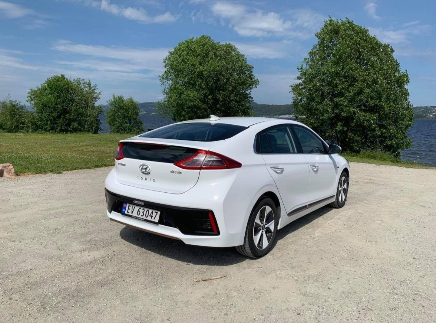 Hyundai IONIQ