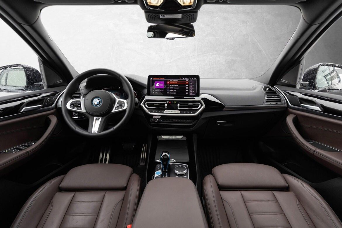 BMW iX3
