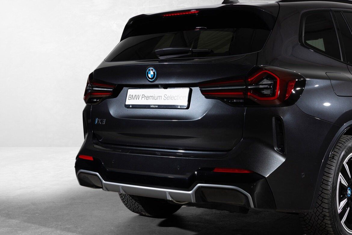 BMW iX3