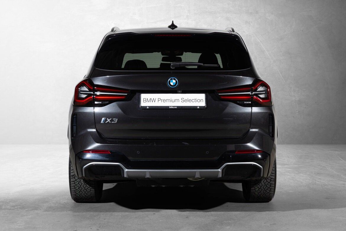 BMW iX3