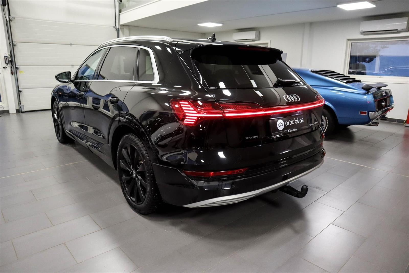Audi e-tron
