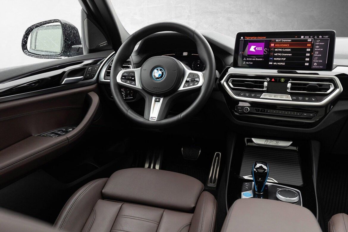 BMW iX3