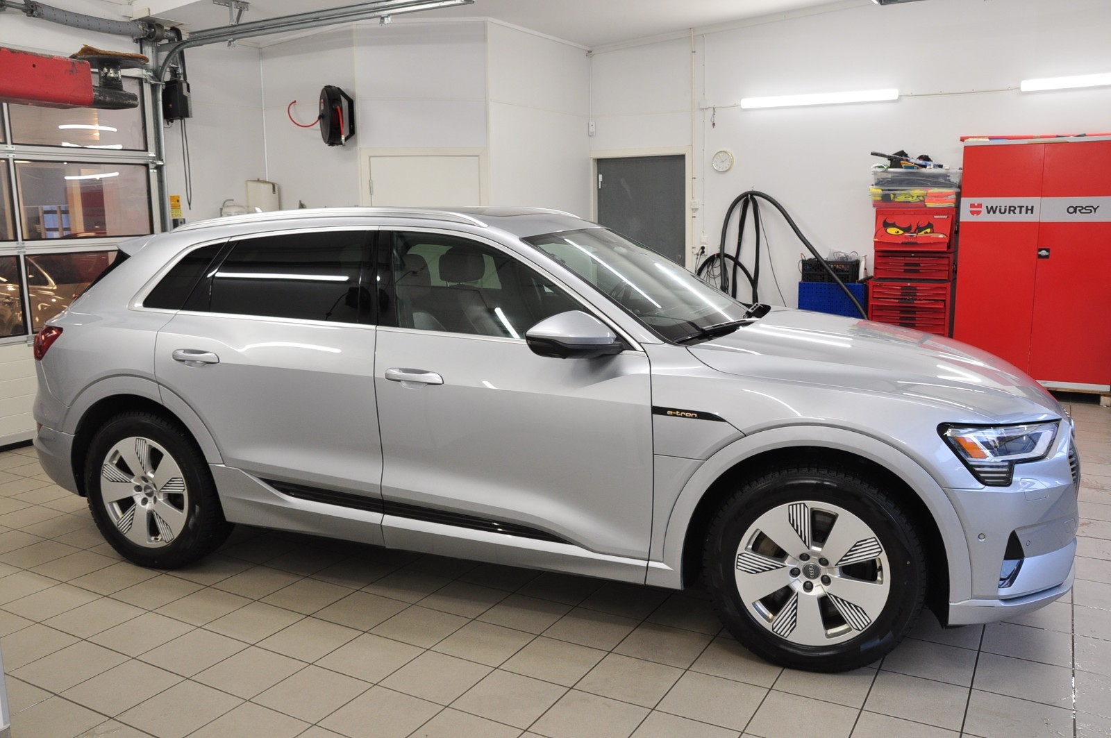 Audi e-tron