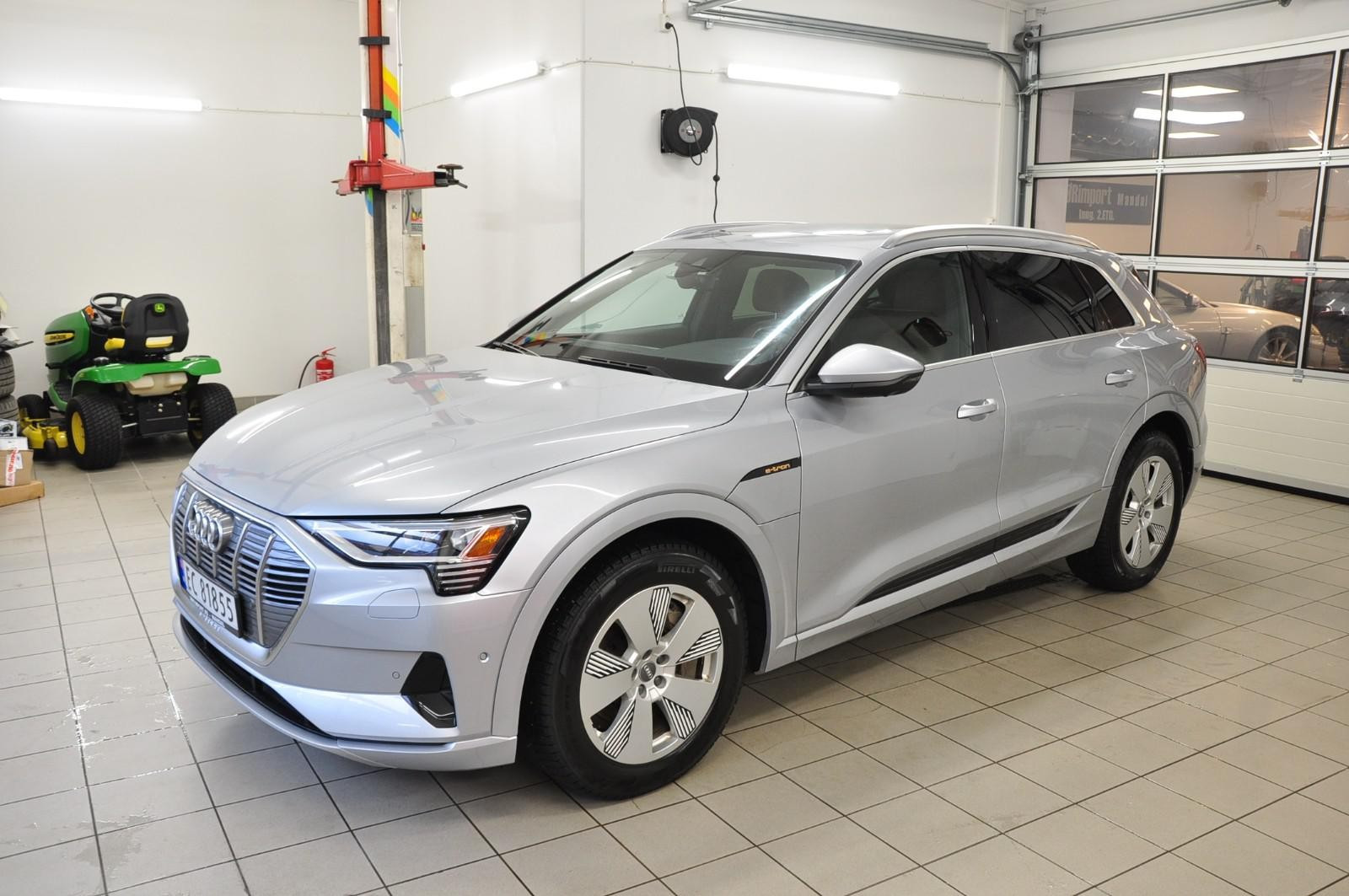 Audi e-tron