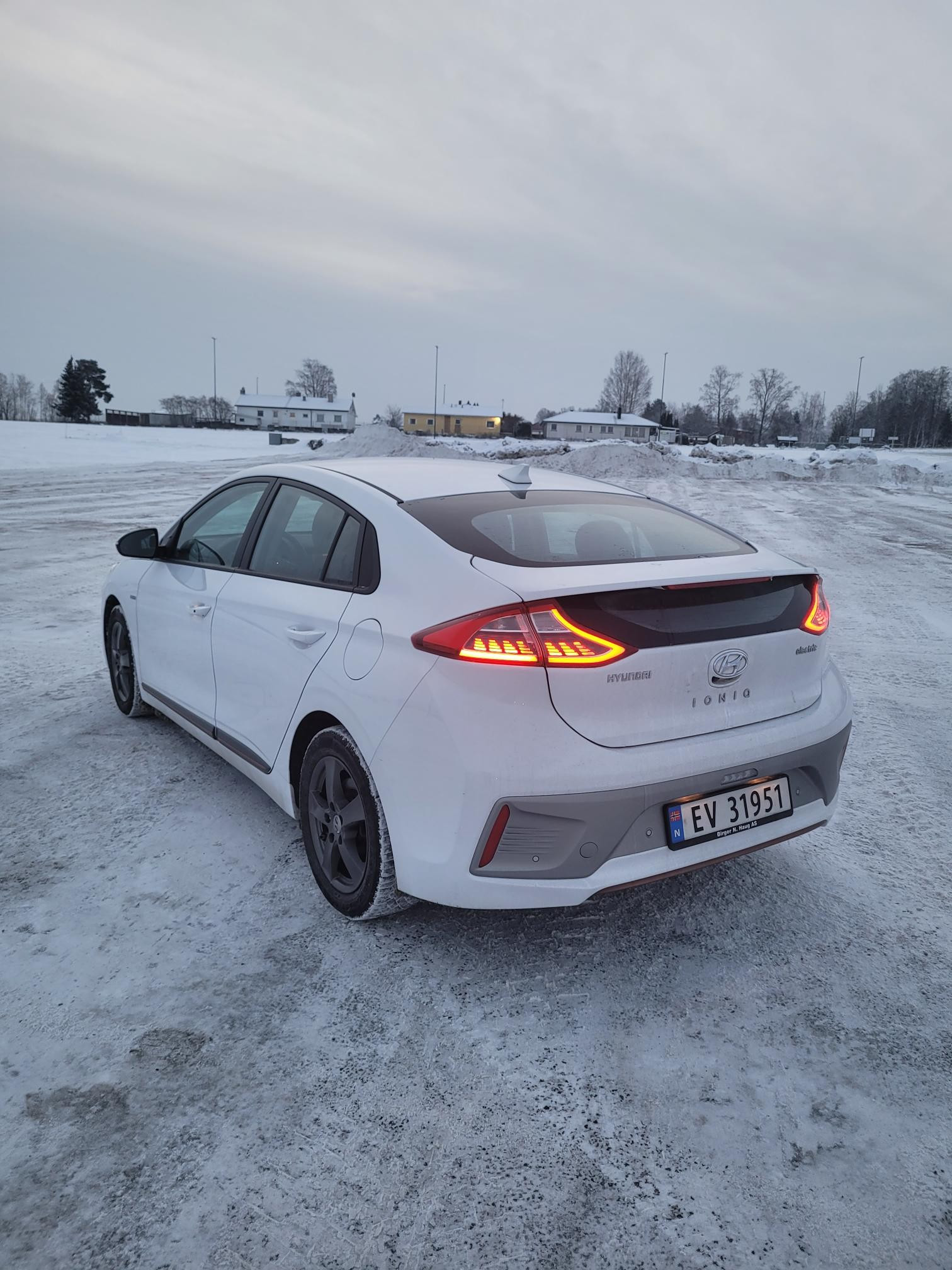 Hyundai IONIQ