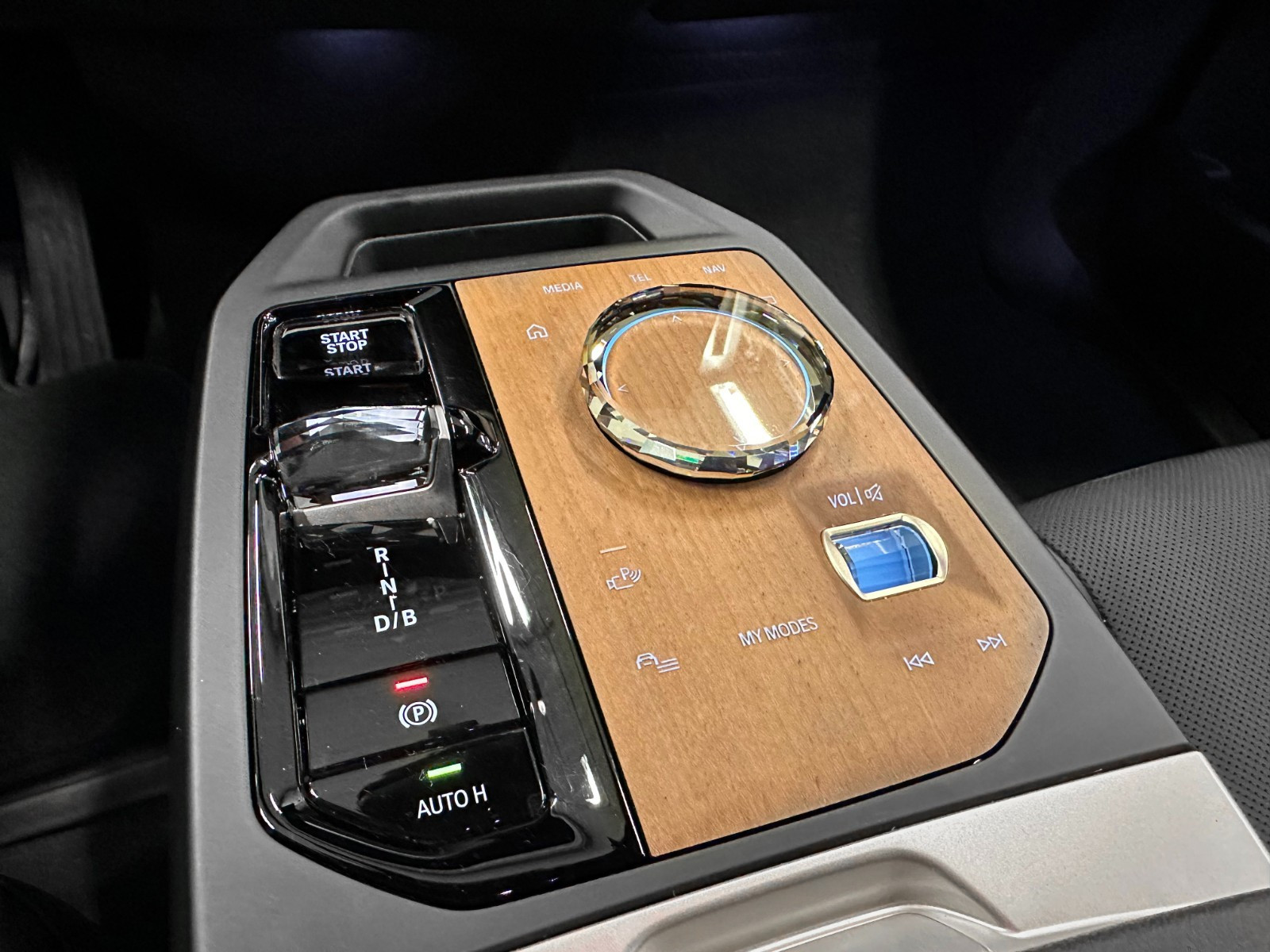 BMW iX xDrive 40