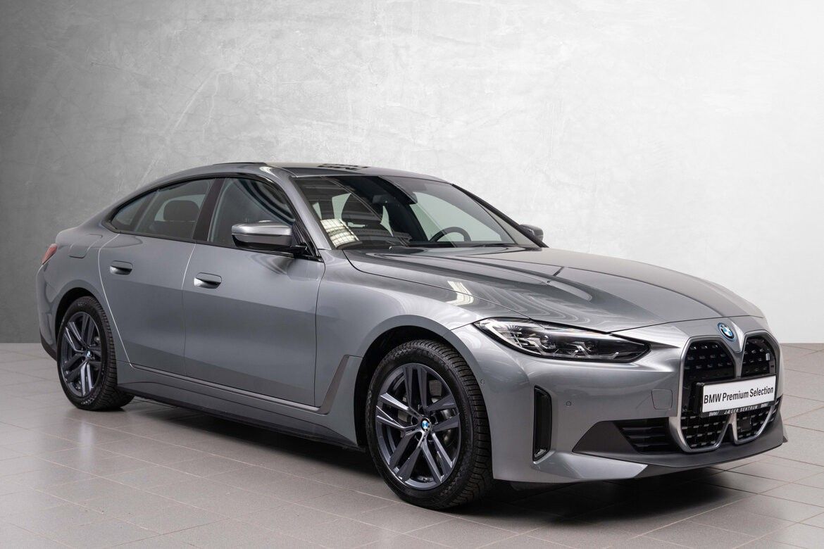 BMW i4