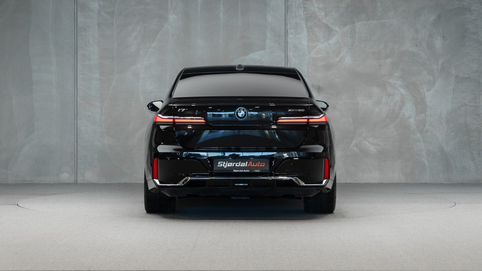 BMW i7