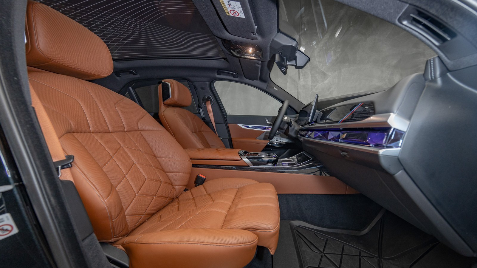 BMW i7