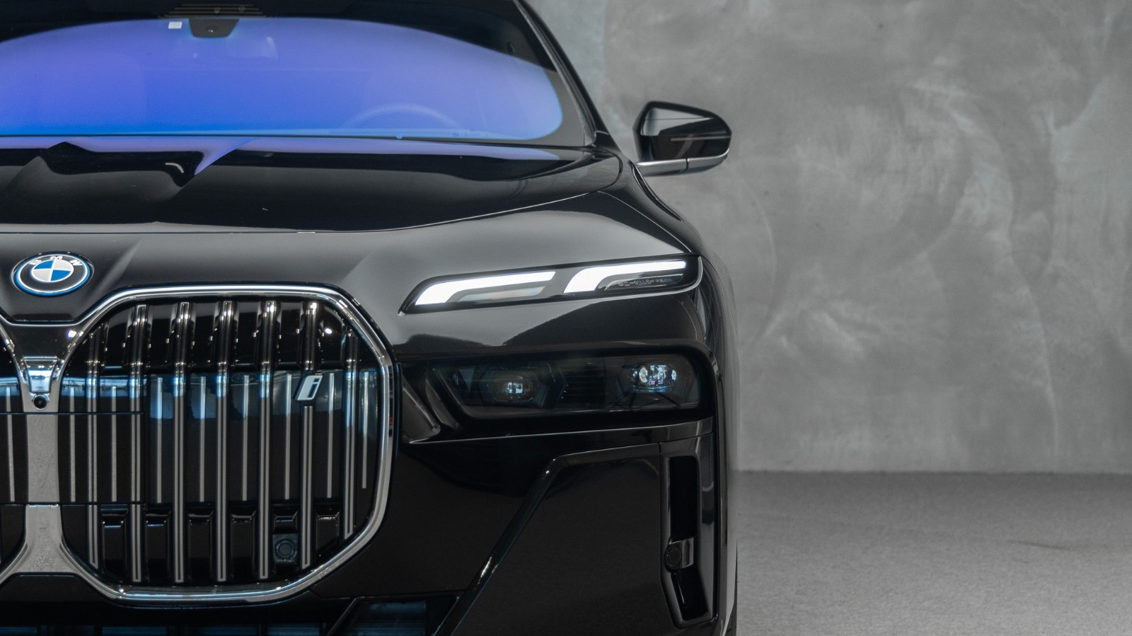 BMW i7