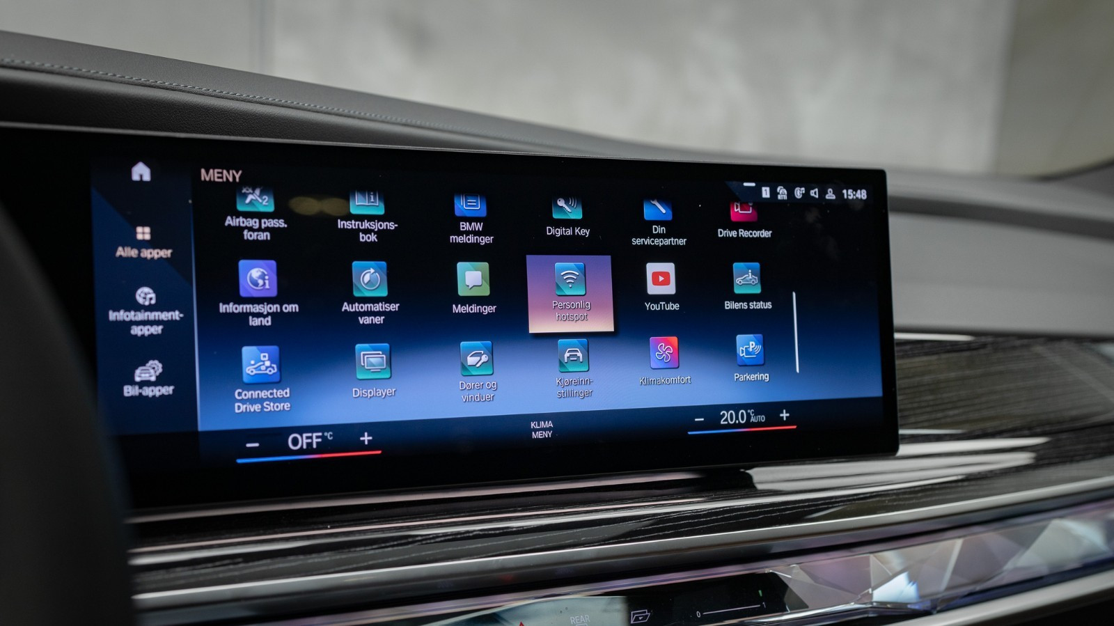 BMW i7