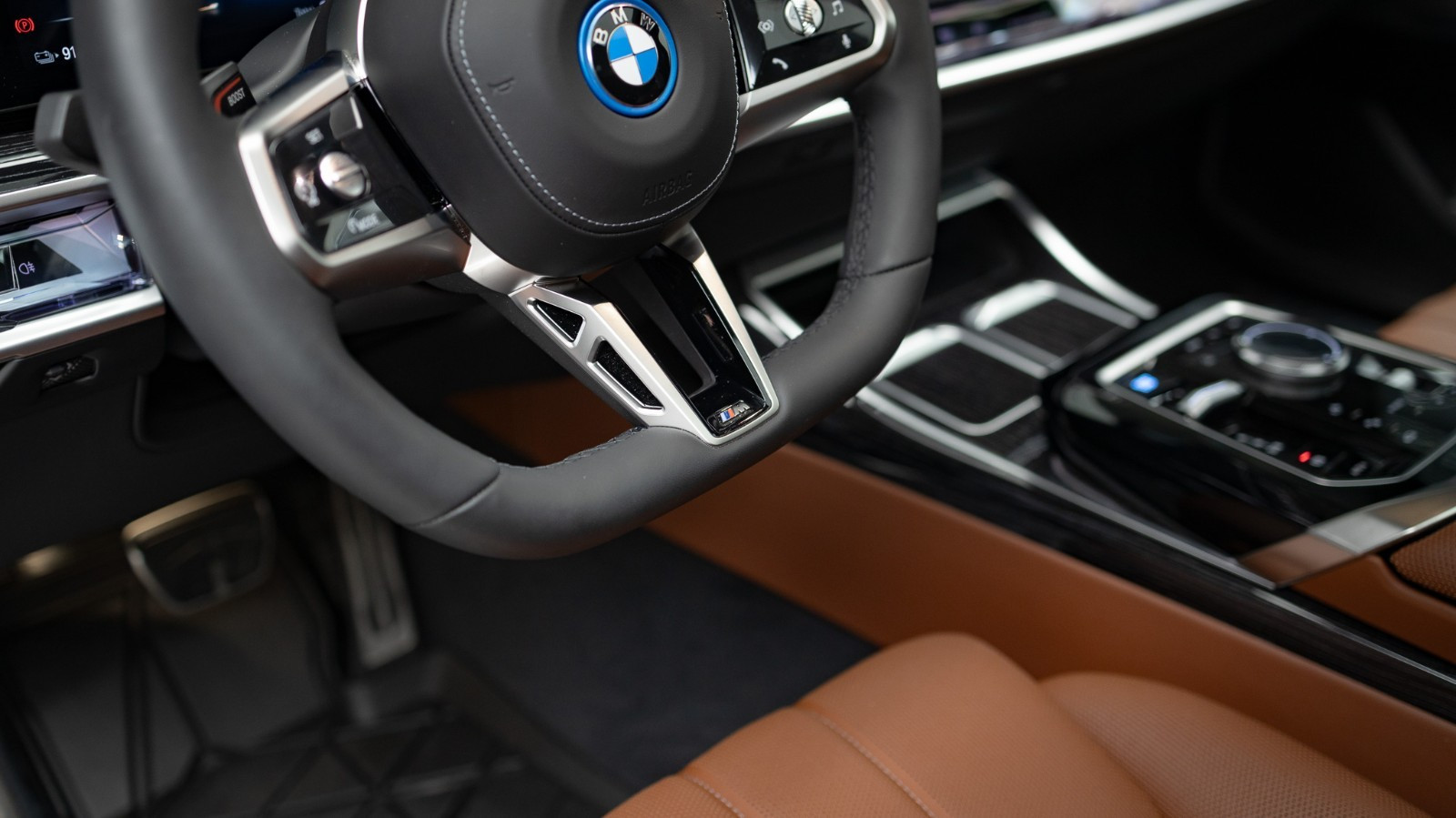 BMW i7