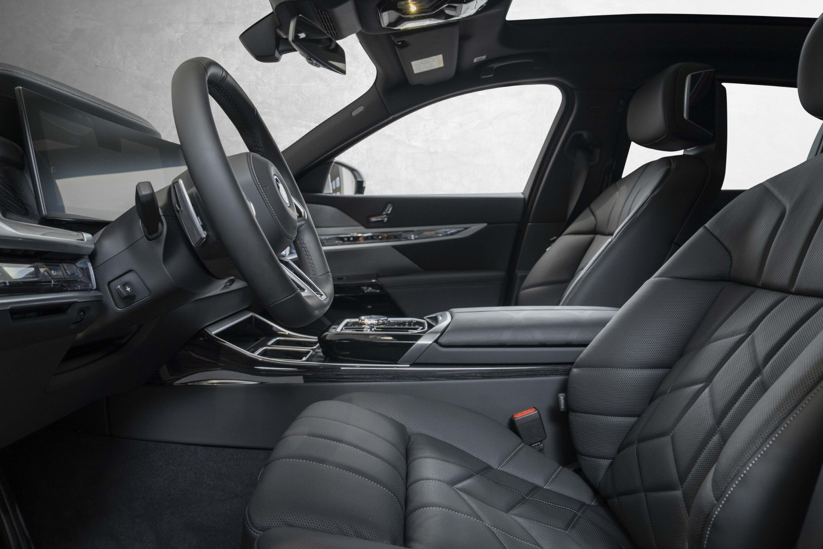 BMW i7