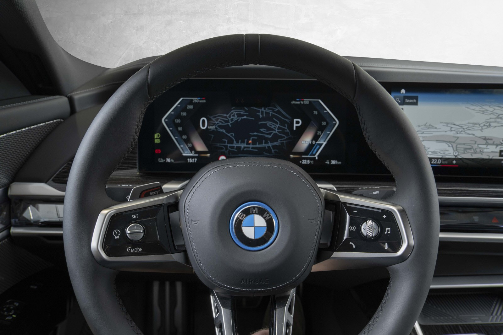 BMW i7