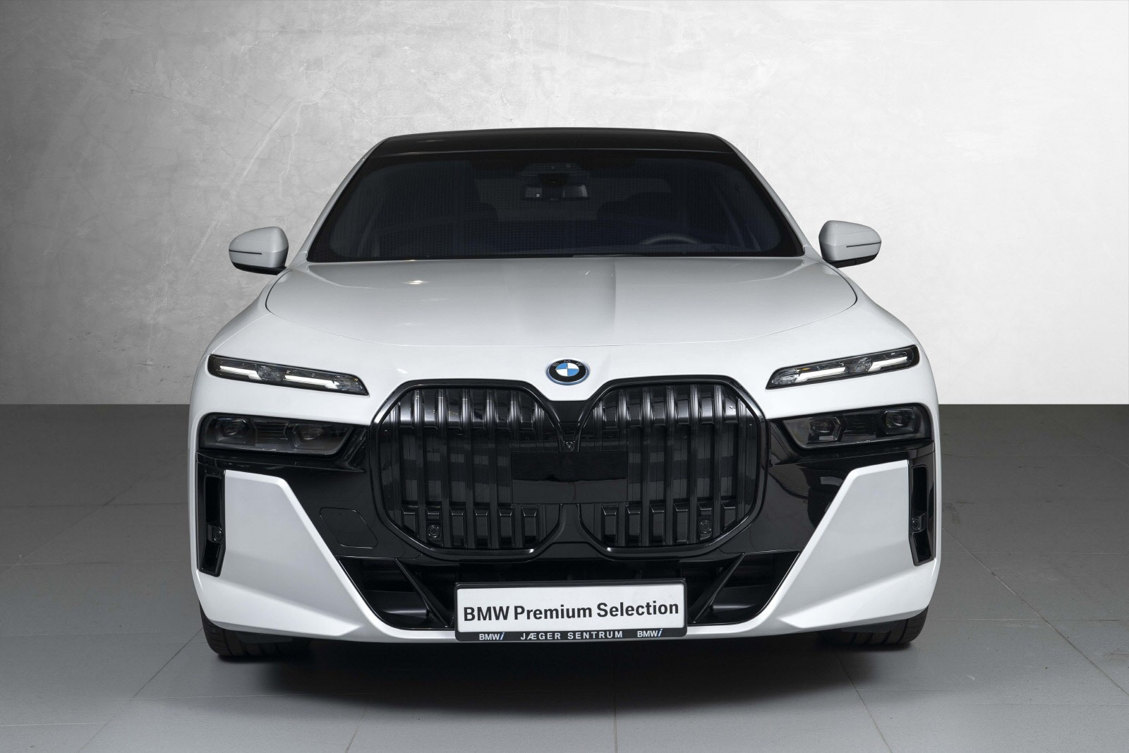 BMW i7