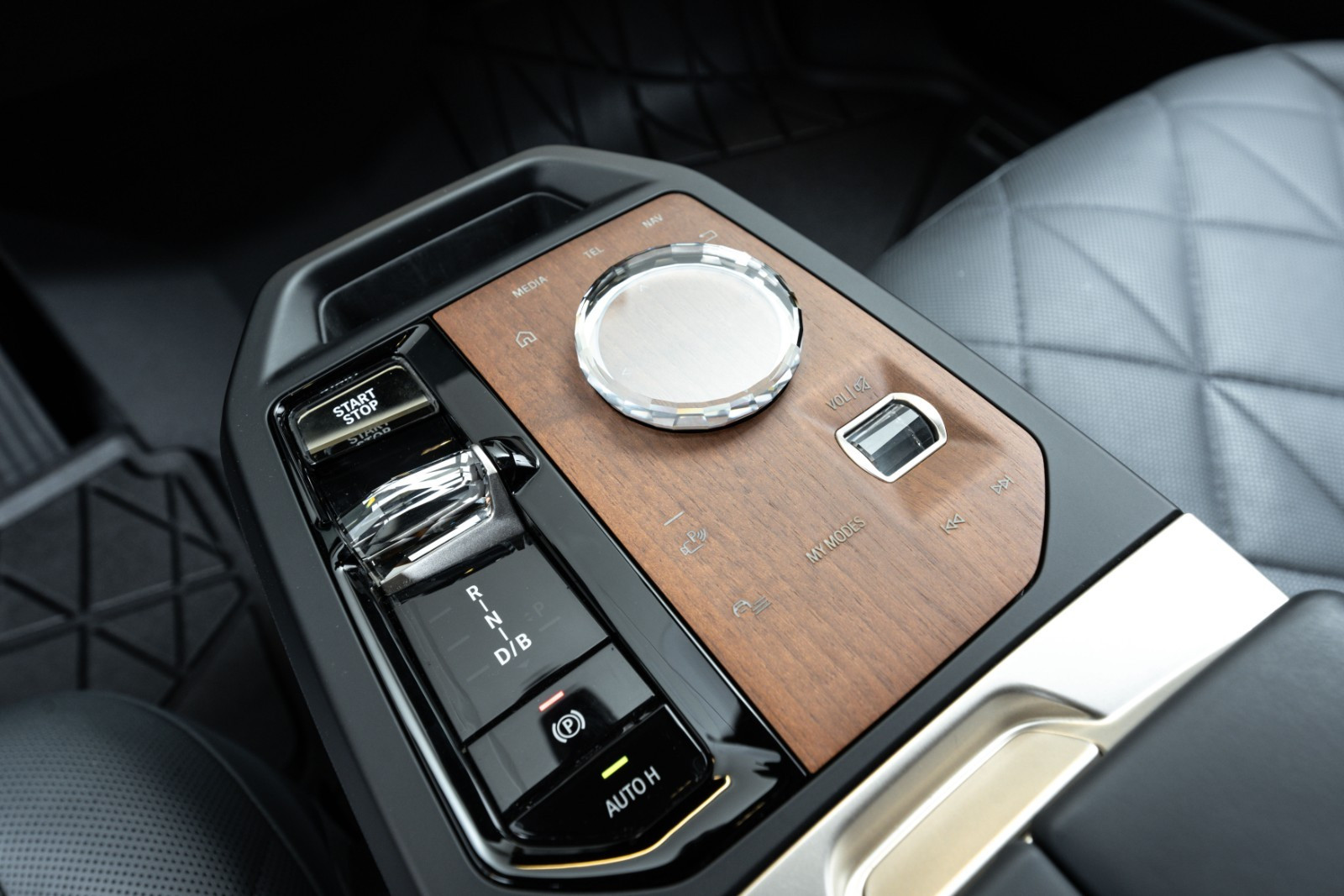 BMW iX xDrive 40