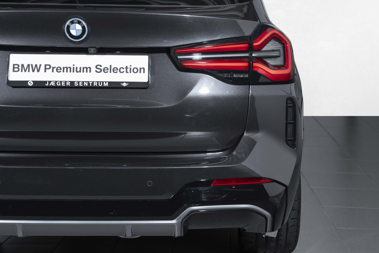 BMW iX3