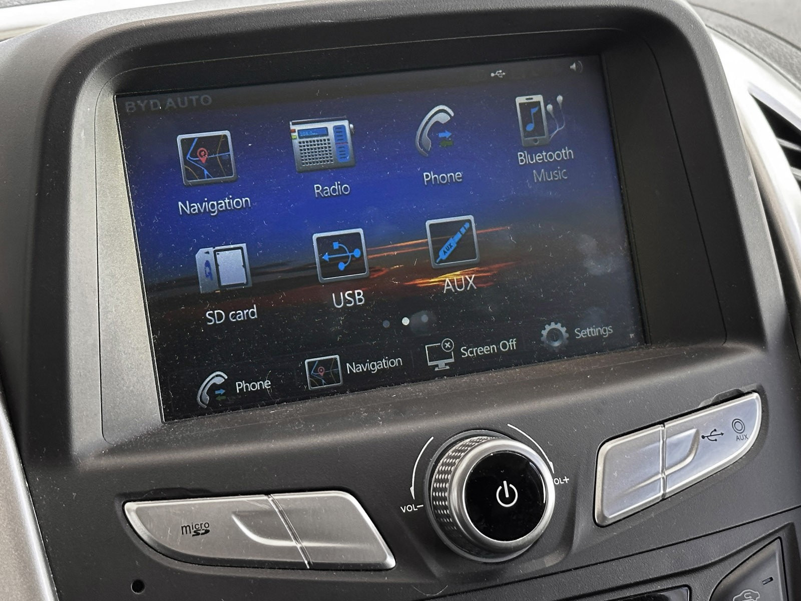 BYD T3