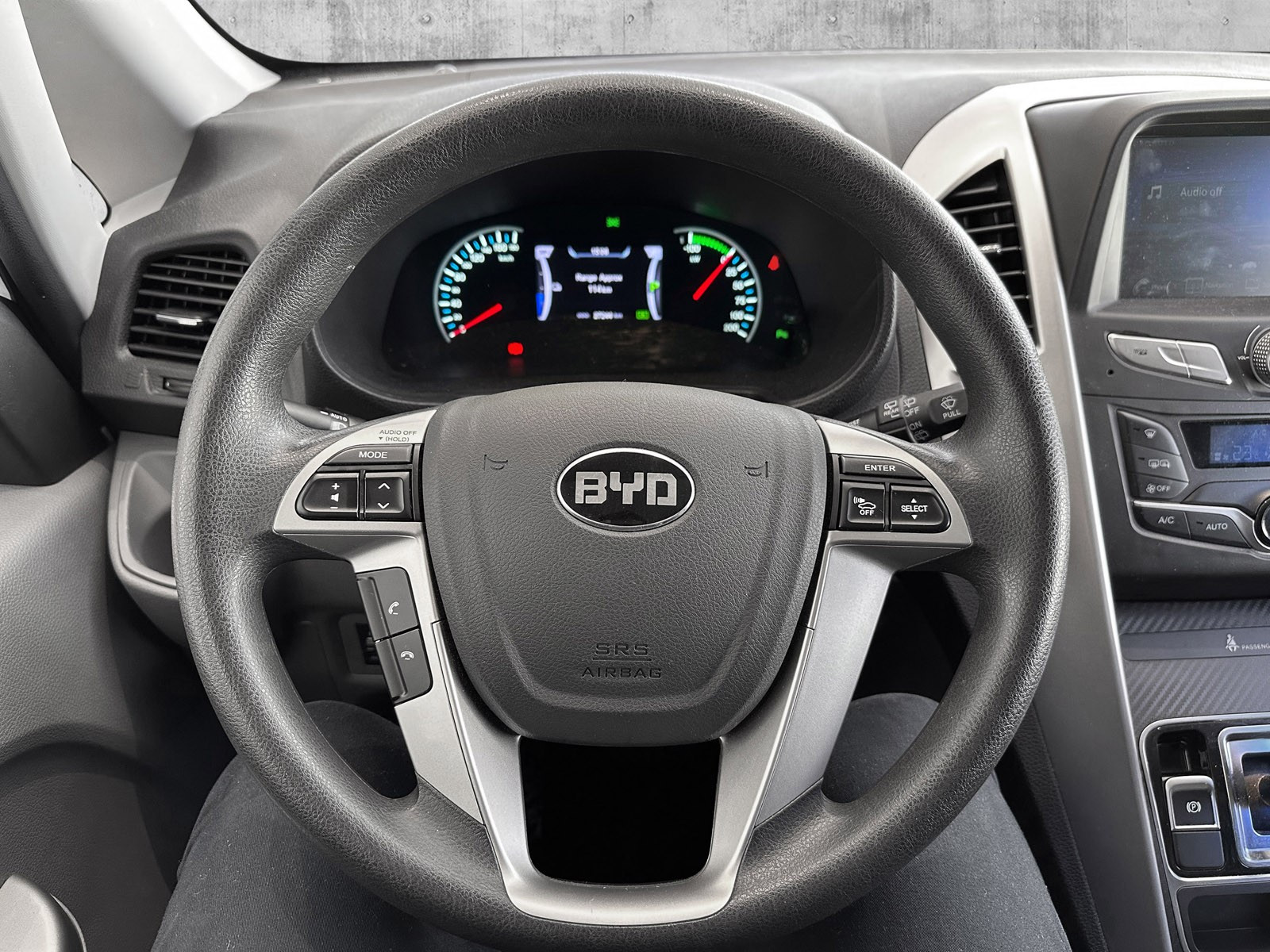 BYD T3