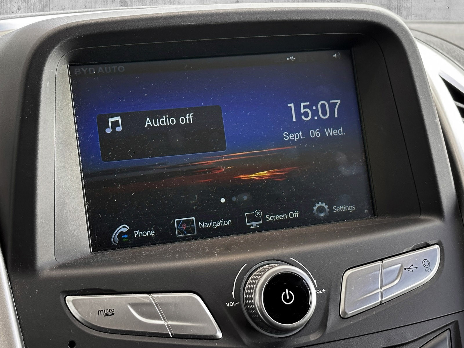BYD T3