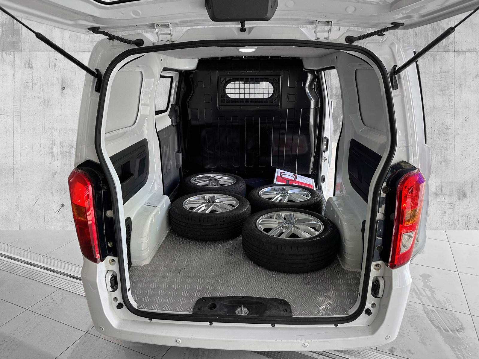 BYD T3