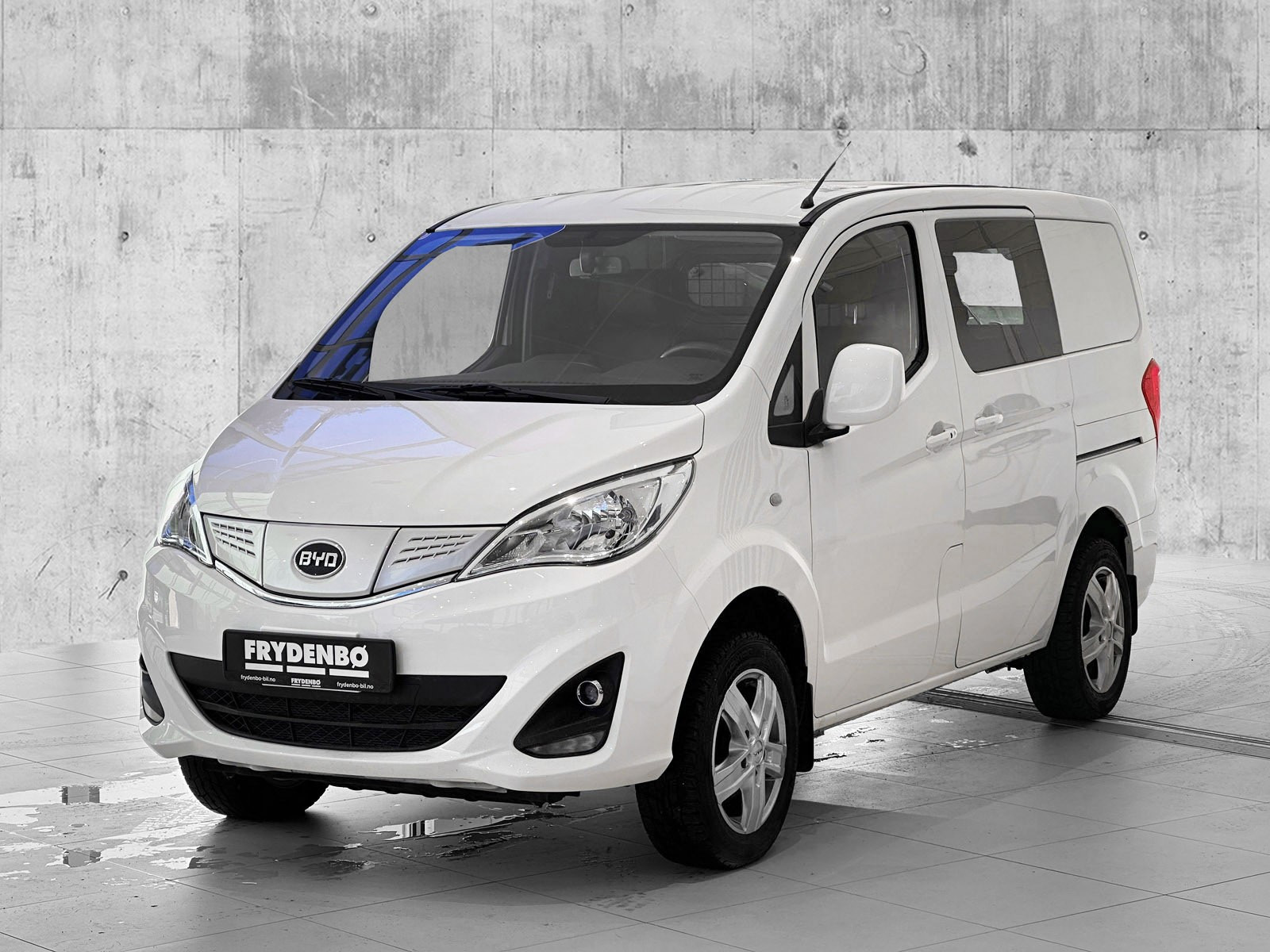 BYD T3
