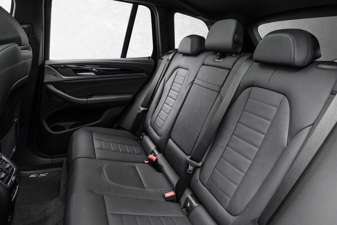 BMW iX3