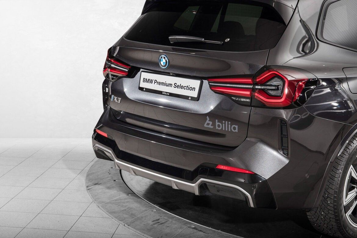 BMW iX3