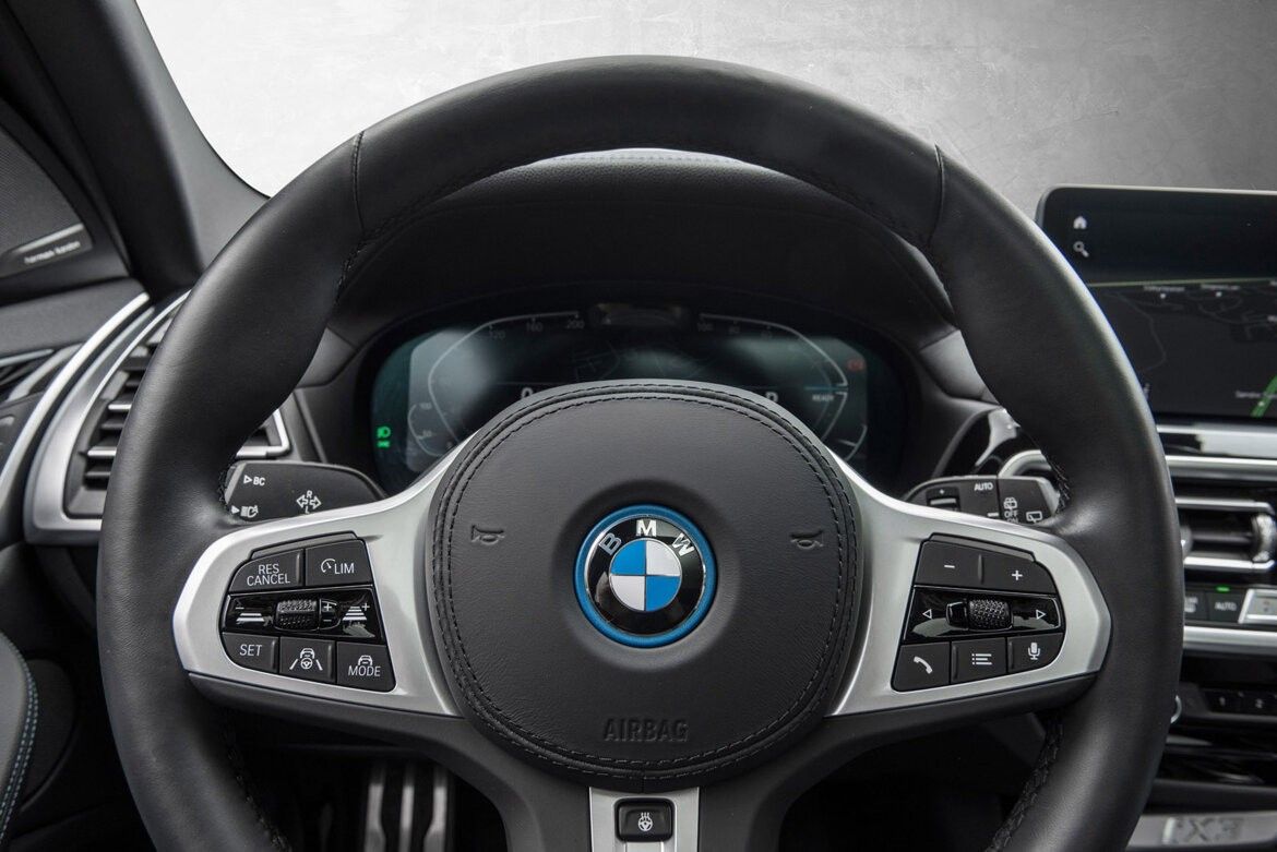 BMW iX3