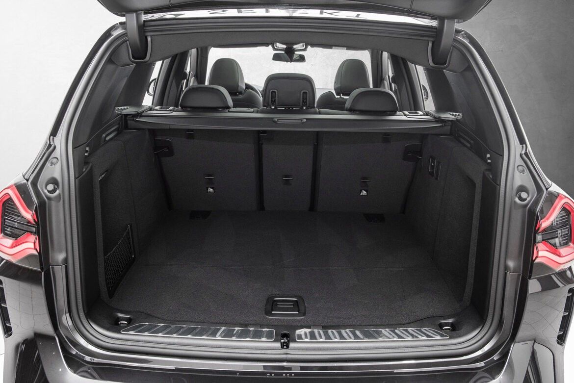 BMW iX3