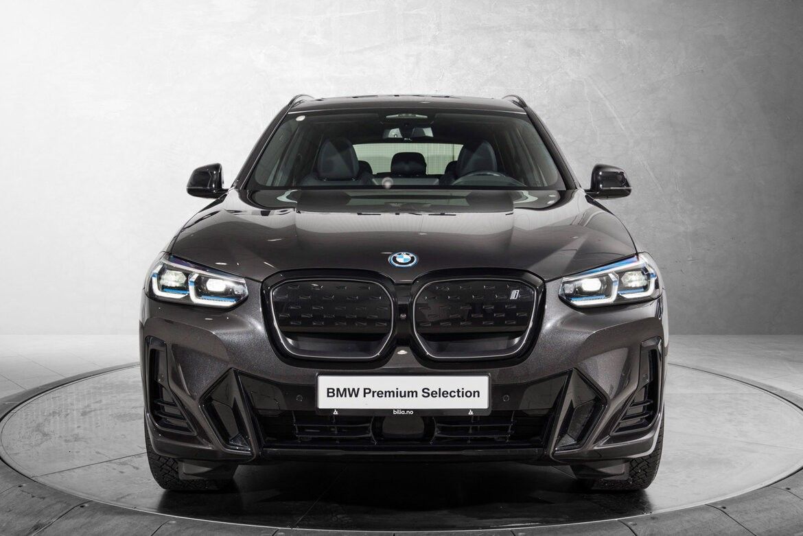 BMW iX3
