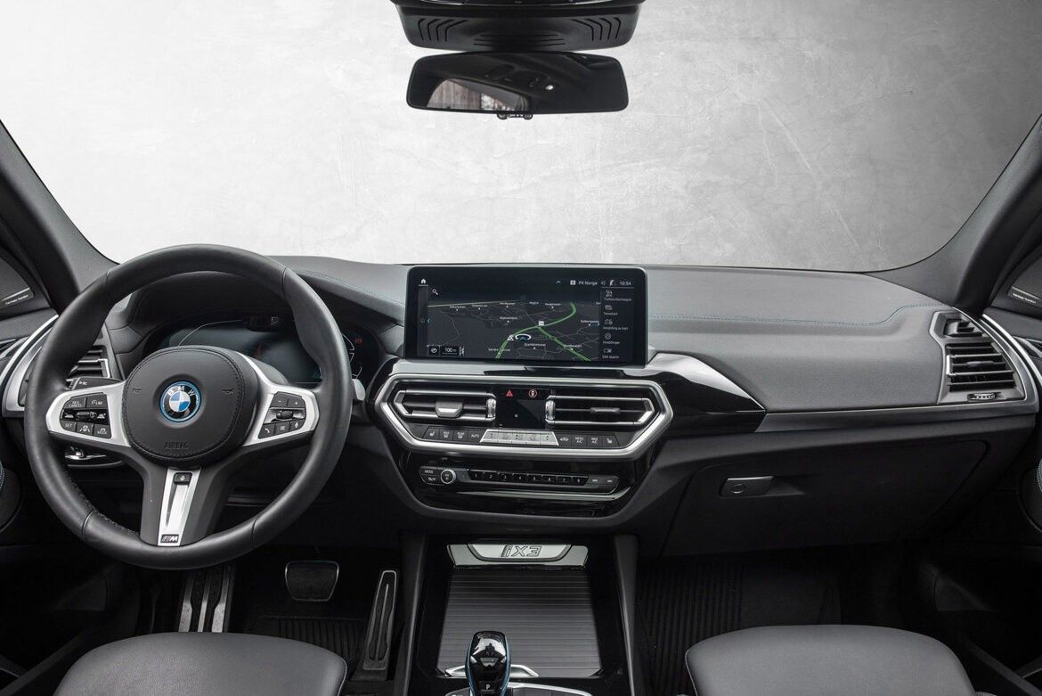 BMW iX3