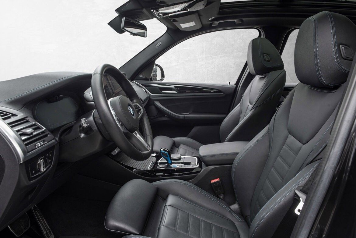 BMW iX3