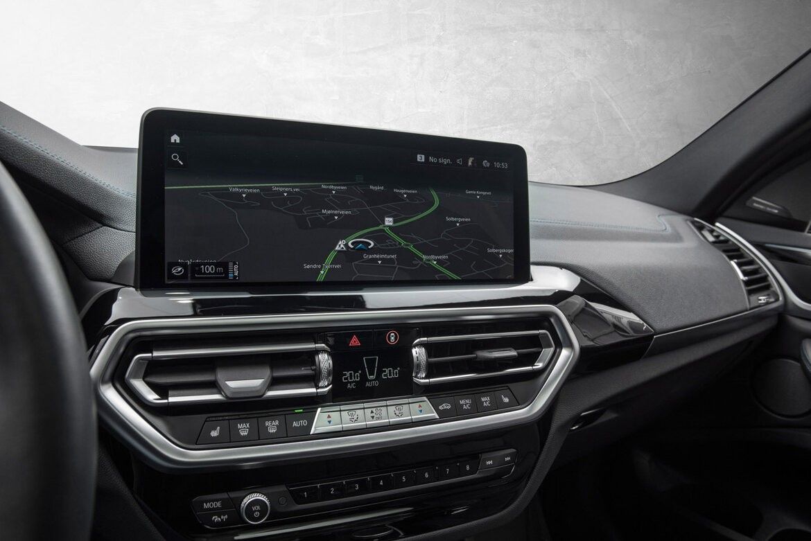 BMW iX3