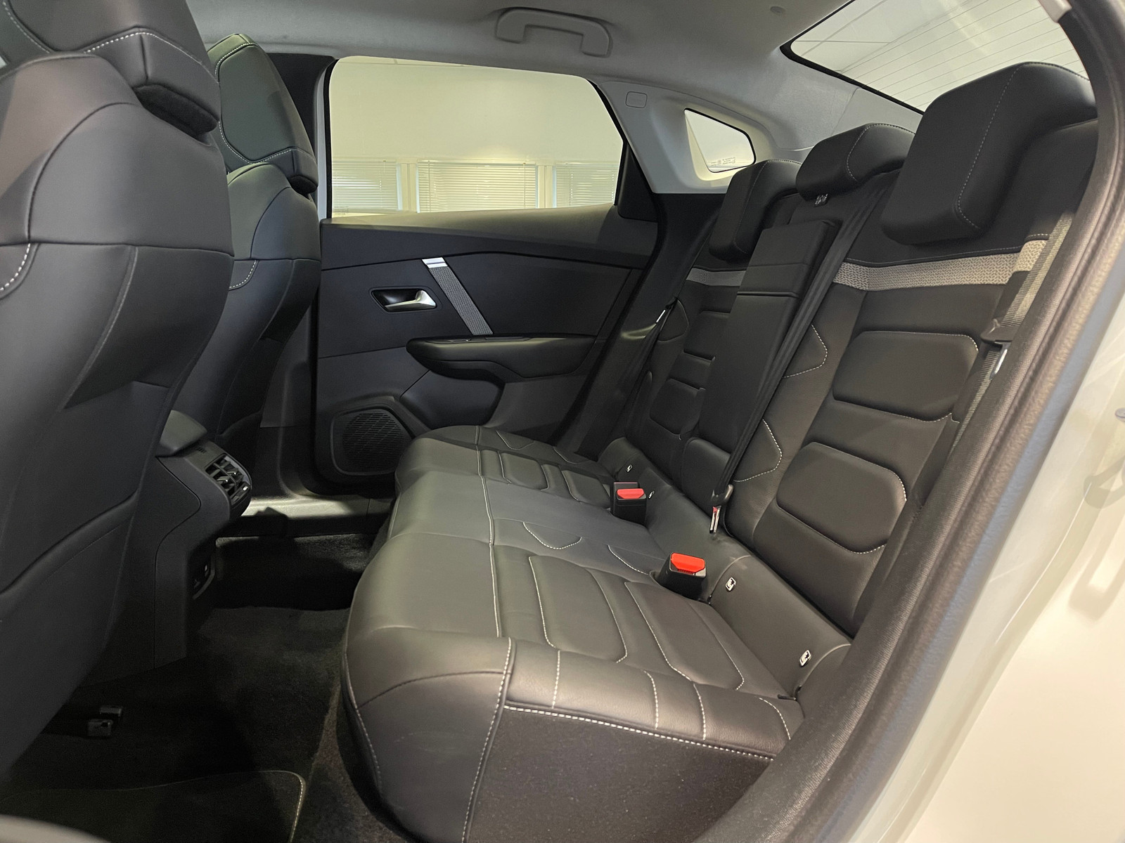 Citroen E-C4 X