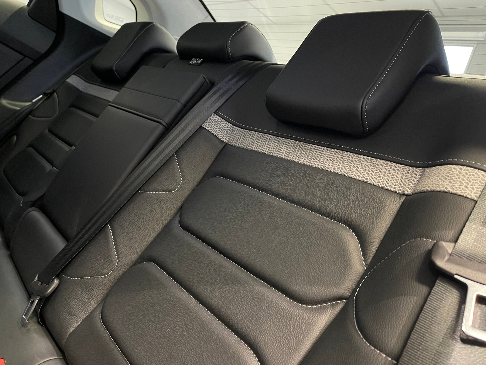 Citroen E-C4 X