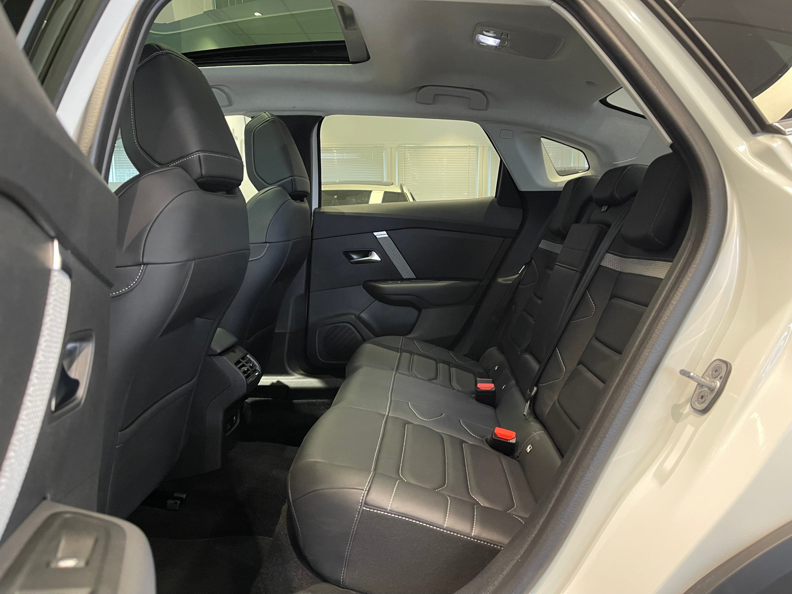 Citroen E-C4 X