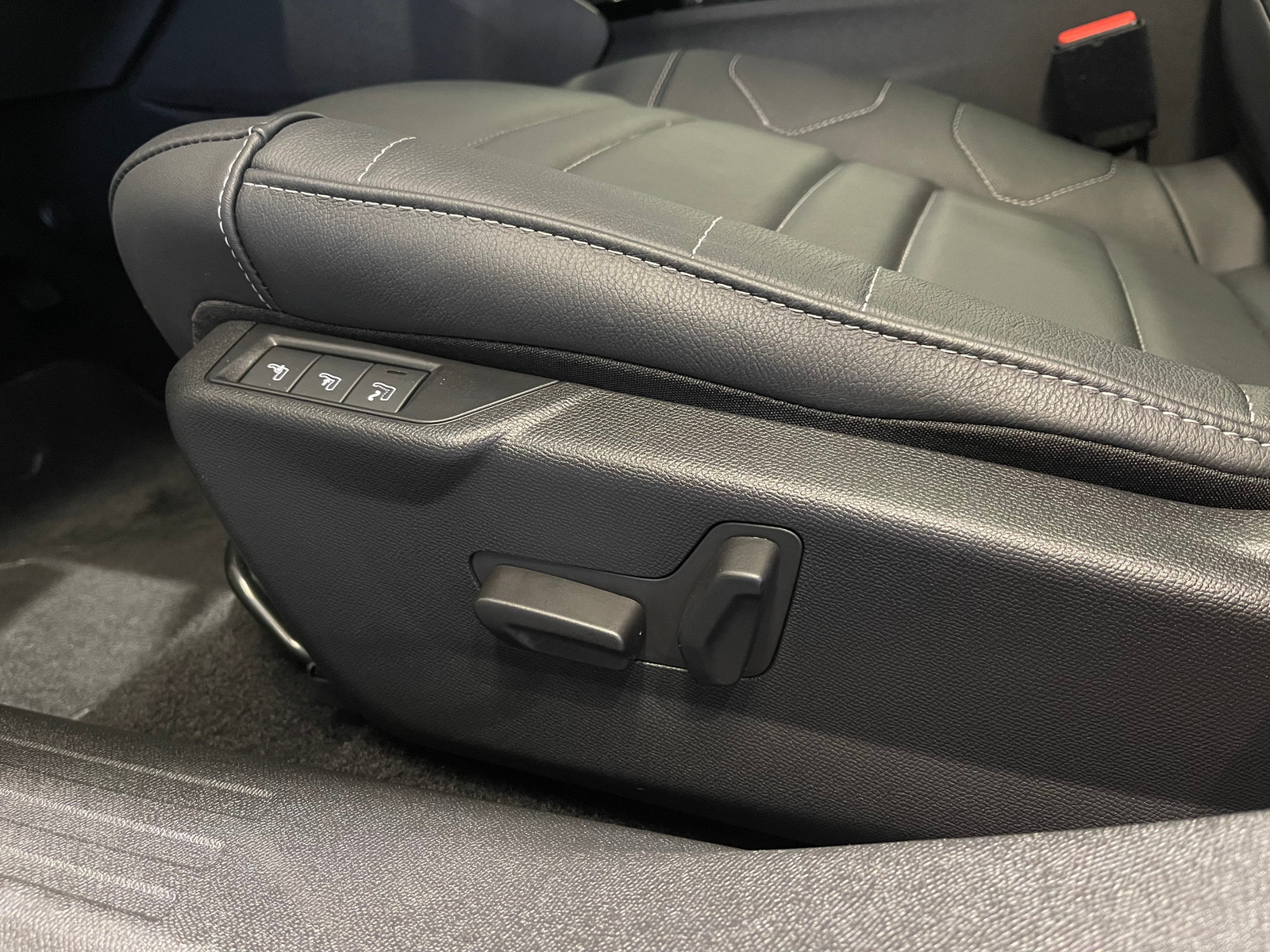 Citroen E-C4 X