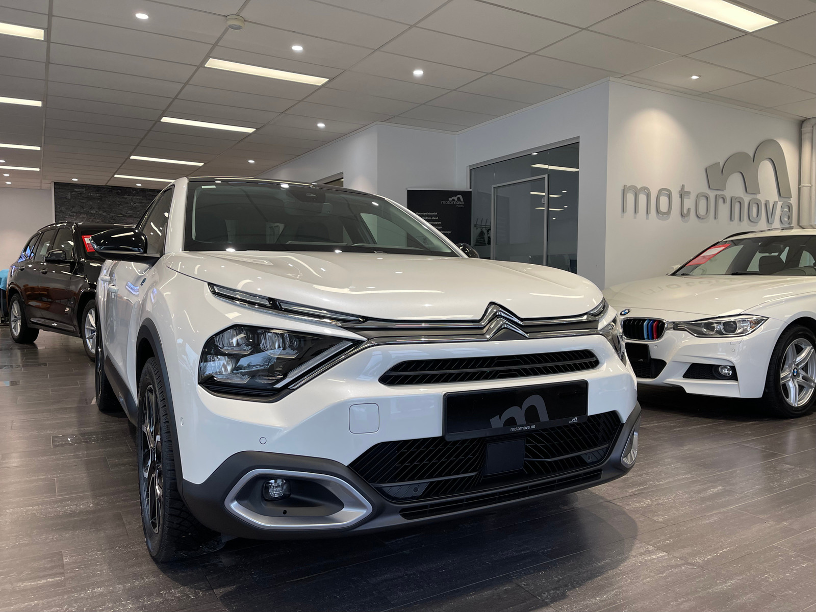 Citroen E-C4 X