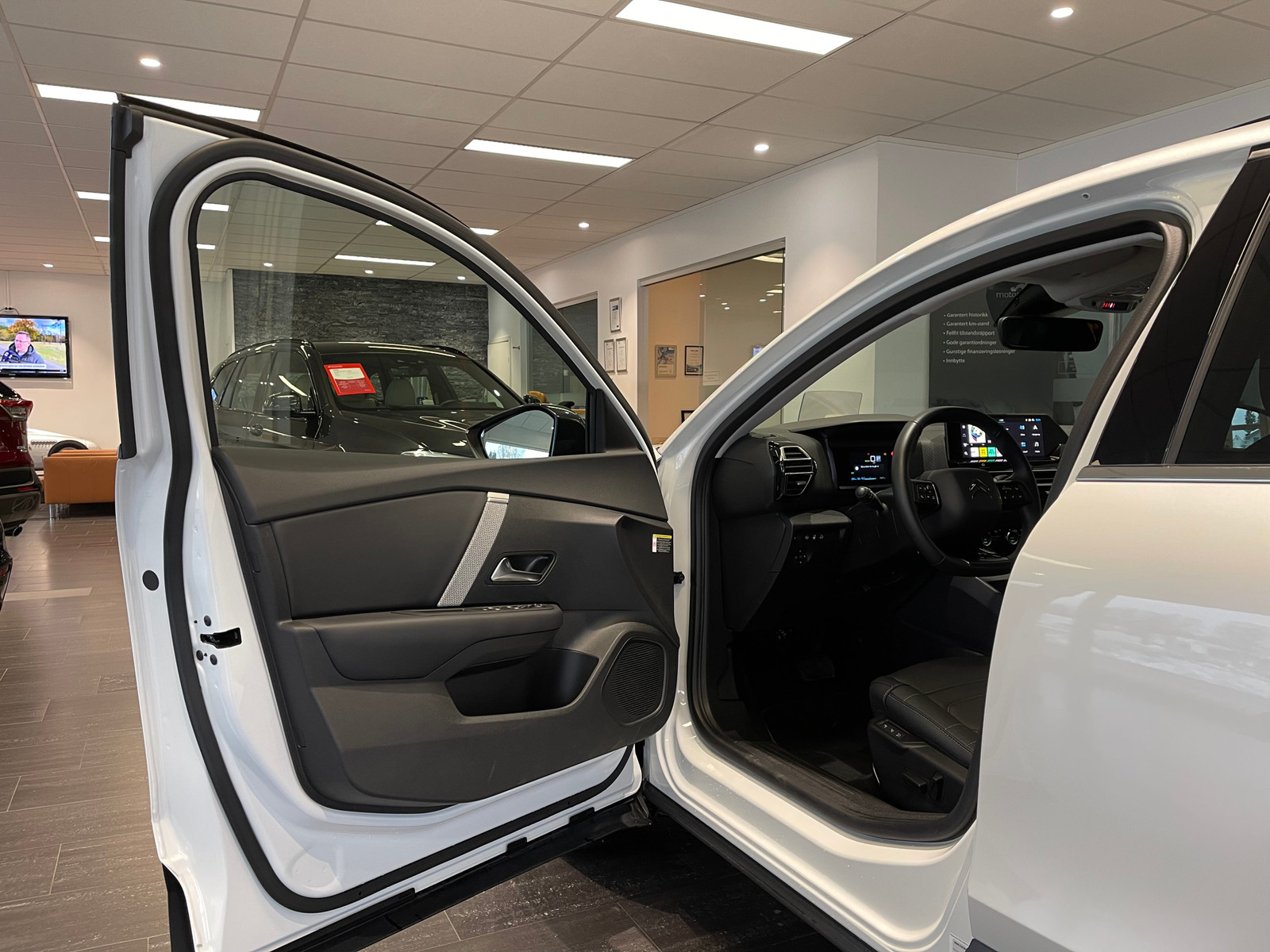Citroen E-C4 X