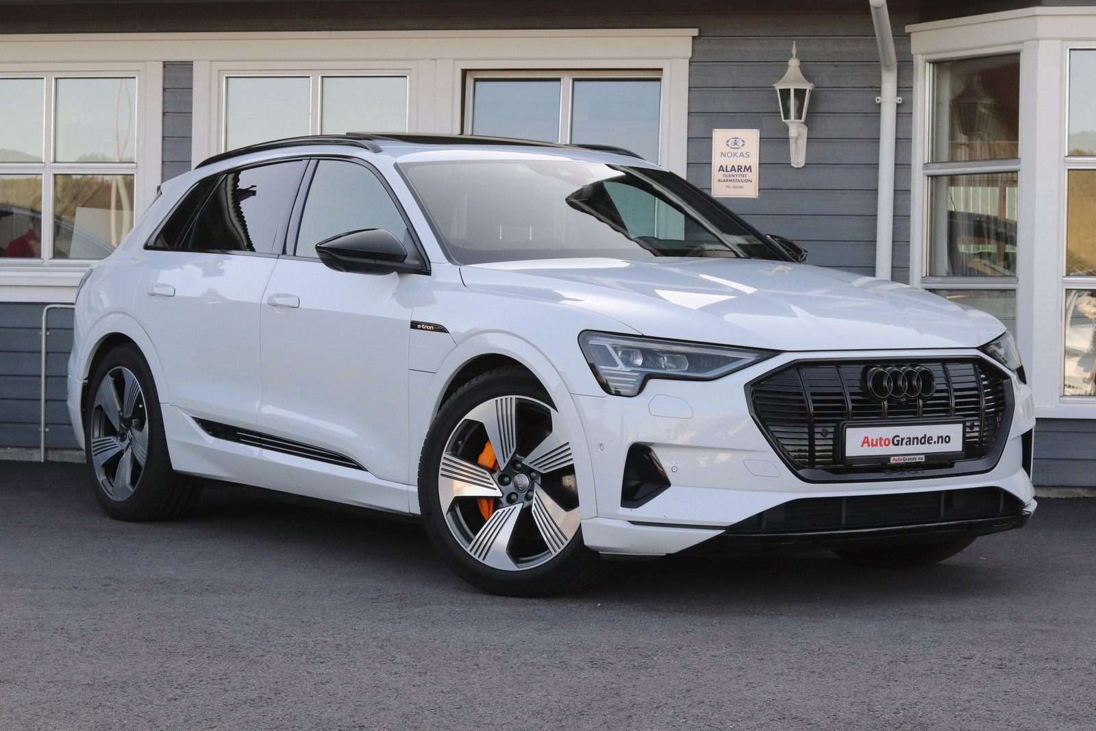 Audi e-tron