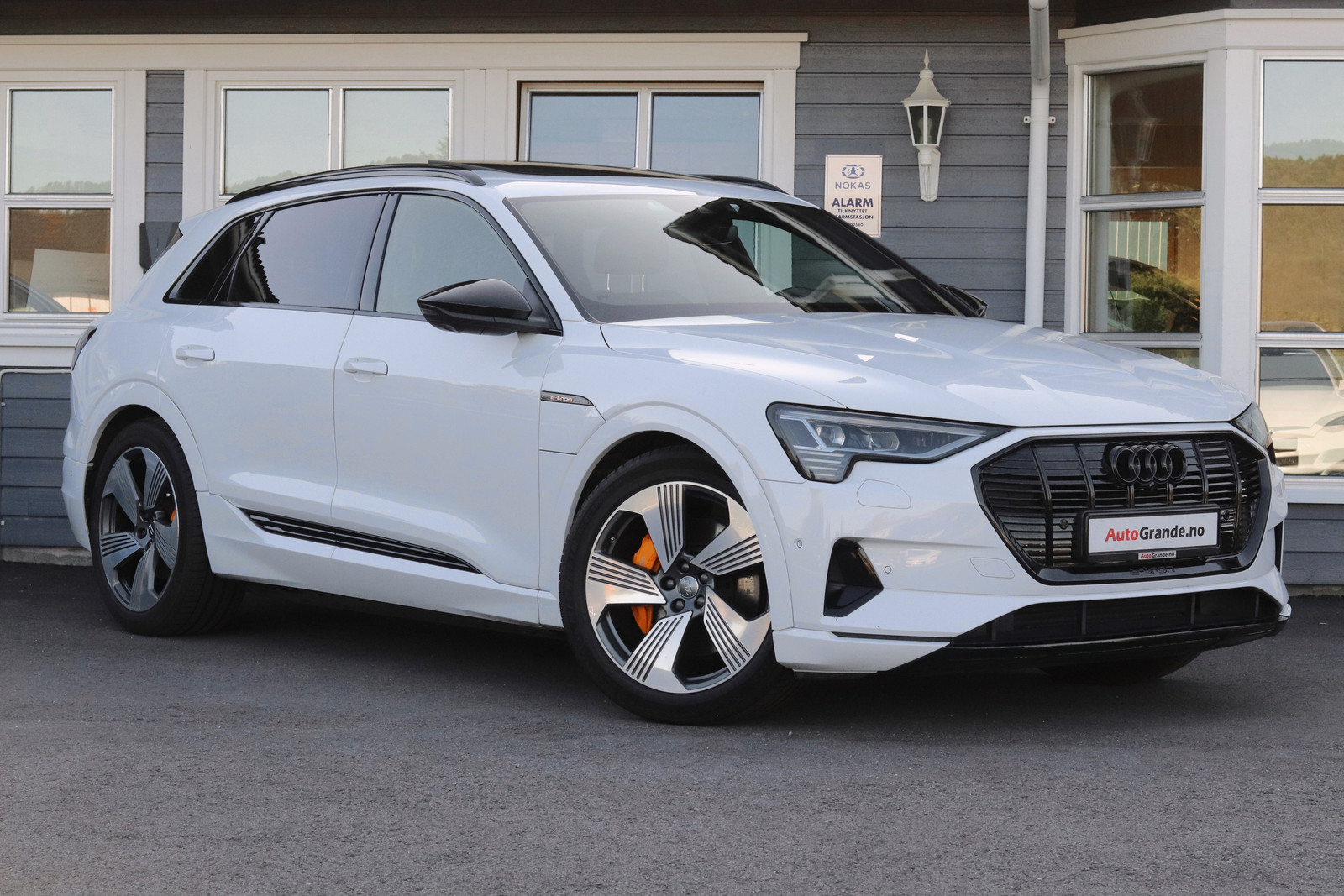 Audi e-tron