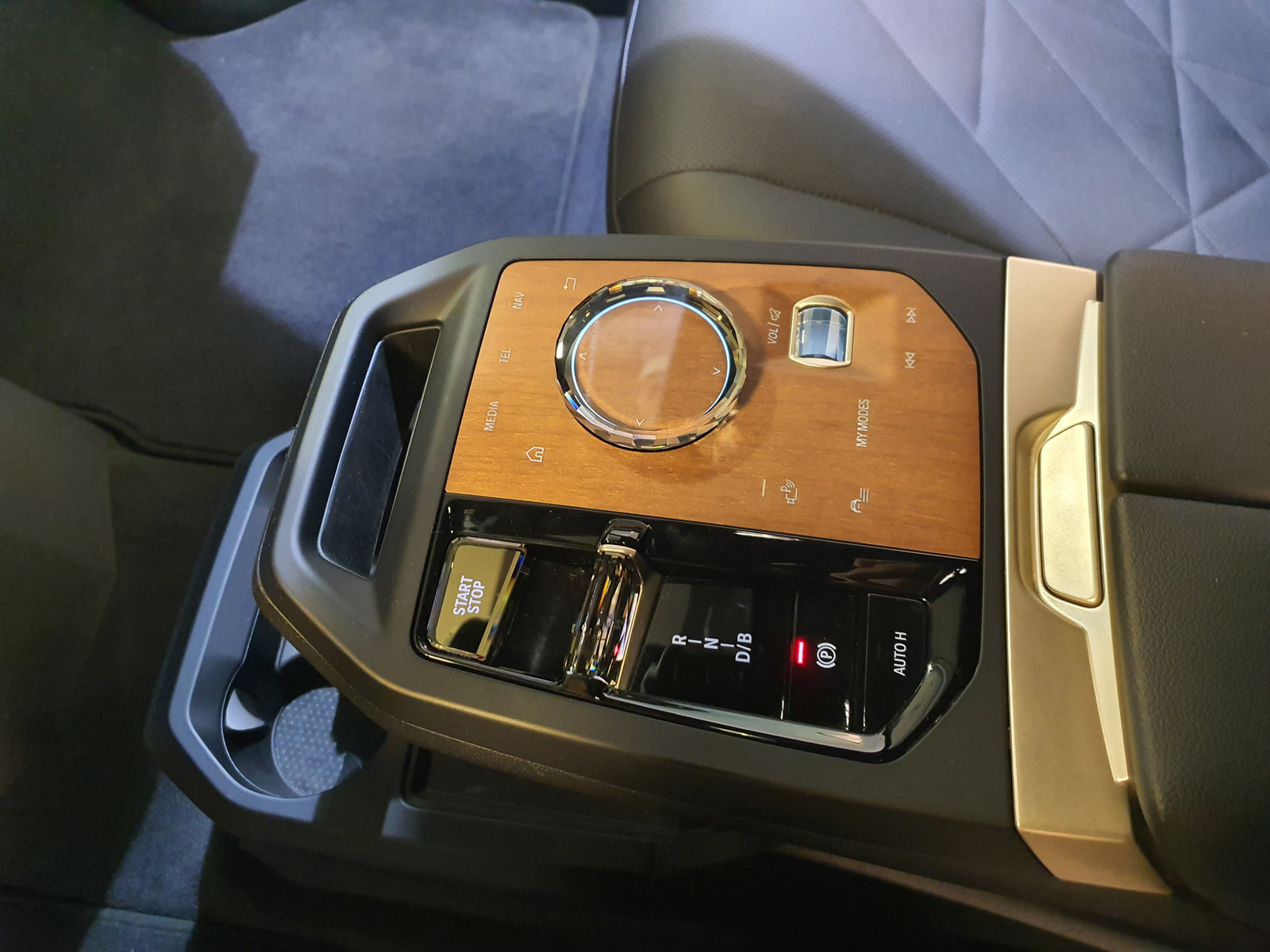 BMW iX xDrive 40