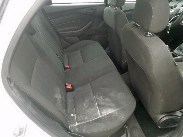 Ford Focus S 2015