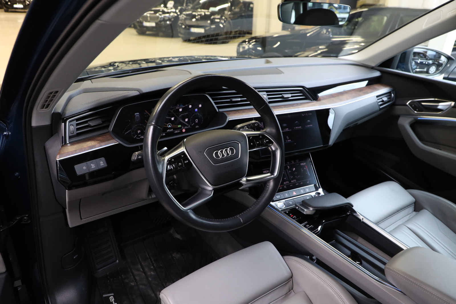 Audi e-tron