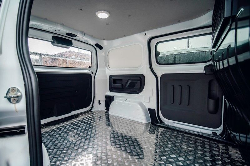 BYD T3