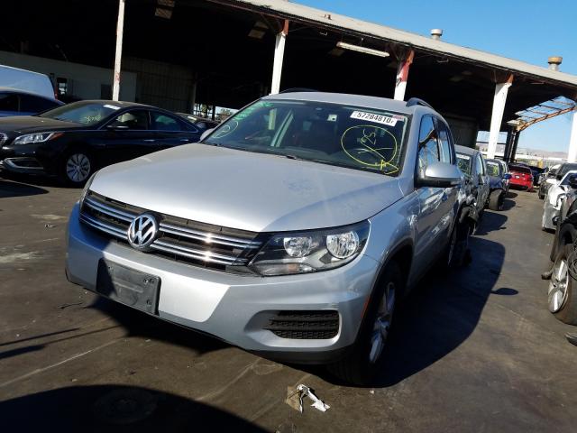 Volkswagen Tiguan S 2016